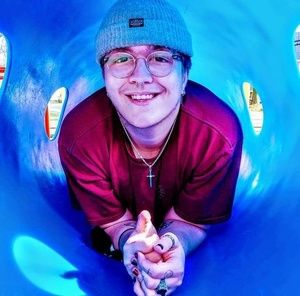 Meet your Posher, Alex